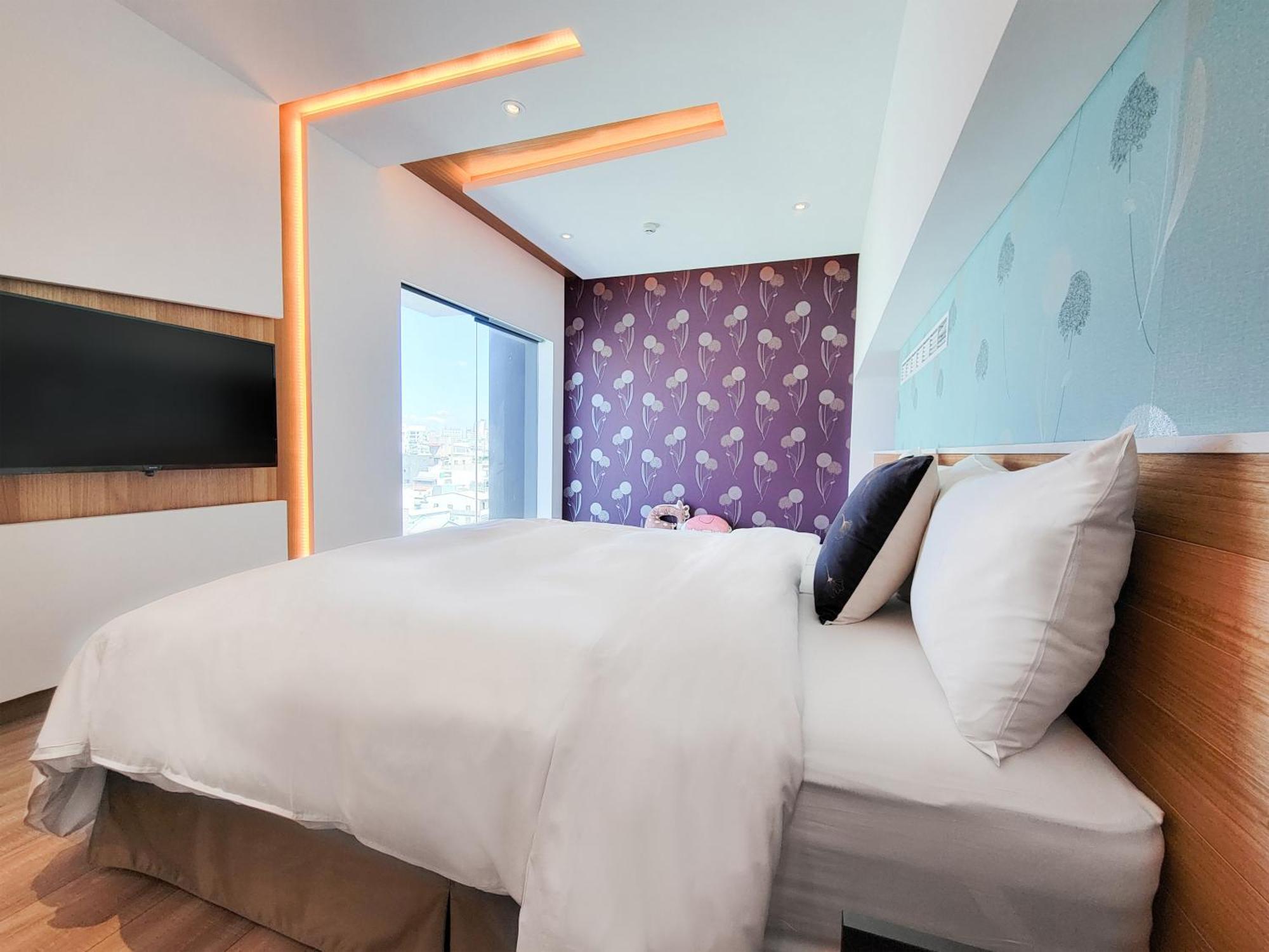 Check Inn Taichung Zhongshan Экстерьер фото