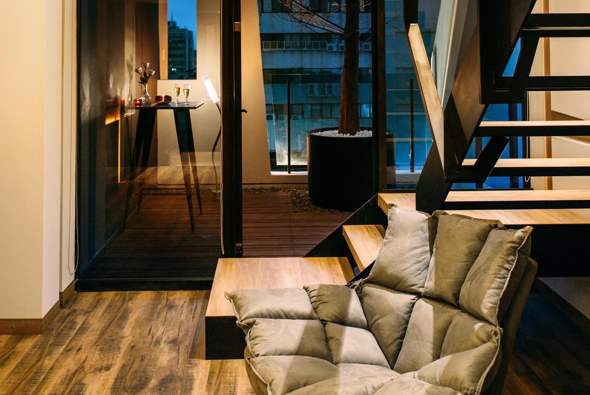 Check Inn Taichung Zhongshan Экстерьер фото