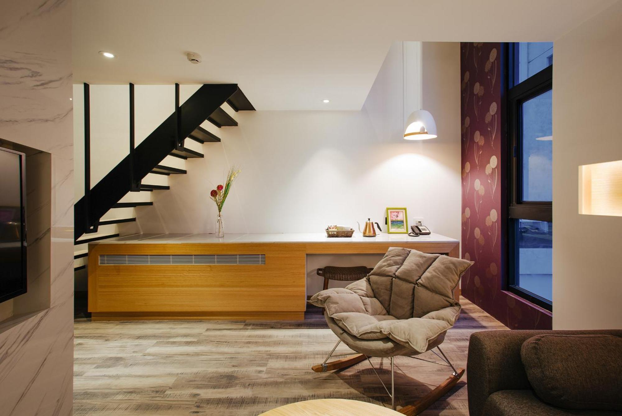 Check Inn Taichung Zhongshan Экстерьер фото